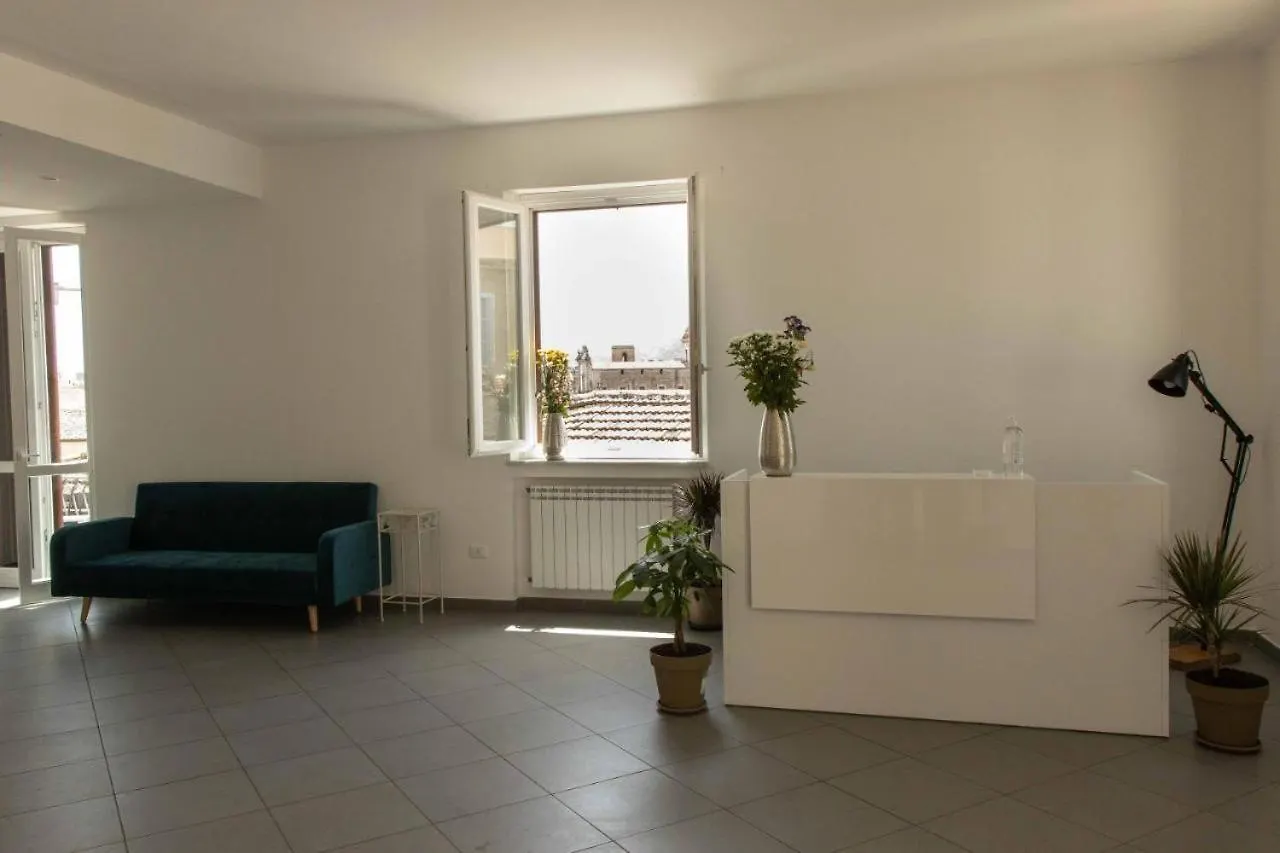 Sopra Moltivolti Guesthouse 팔레르모 2*,